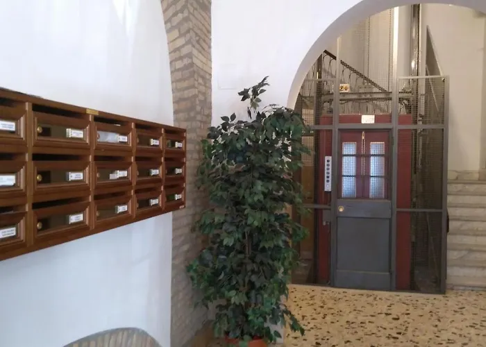 Vatican Comfort Suites 2*