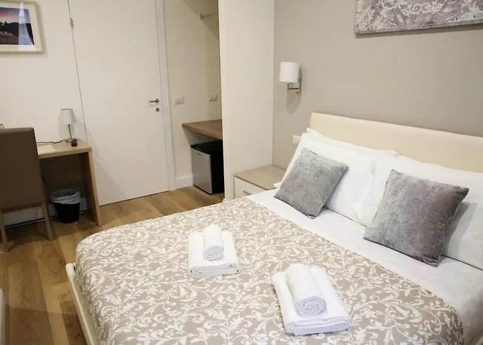 Vatican Comfort Suites 2*